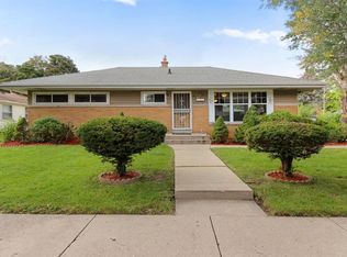 4711 N 89th St, Milwaukee, WI