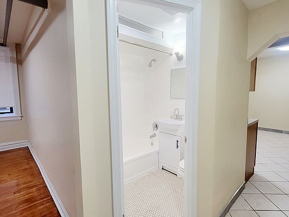 3rd image of 2694 Kennedy Blvd #B2