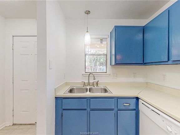 5th image of 823 San Benito Dr