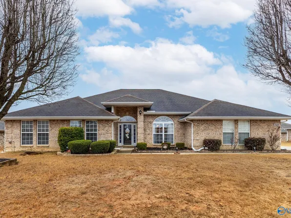 519 Summer Cove Cir NW, Madison, AL 35757
