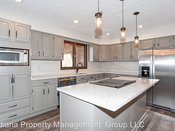 3rd image of 9678 Copley Dr