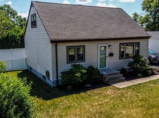 530 Oliver St, New Bedford, MA 02745