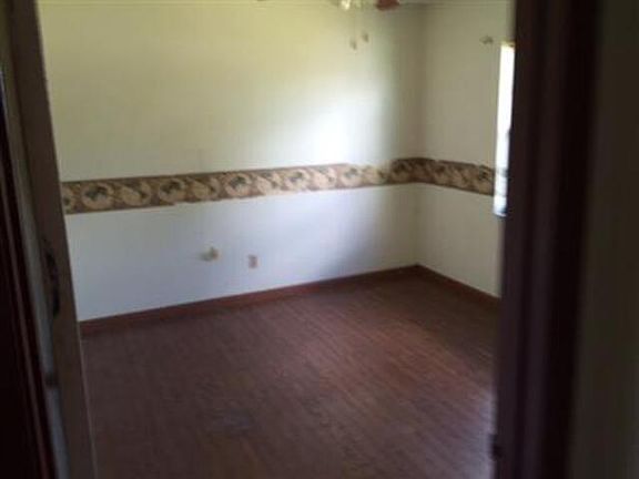 5th image of 38167 Michael St