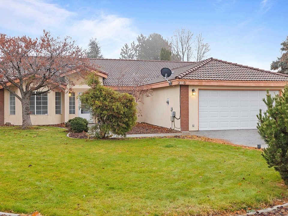 1st image of 2640 Royal Palm Ave