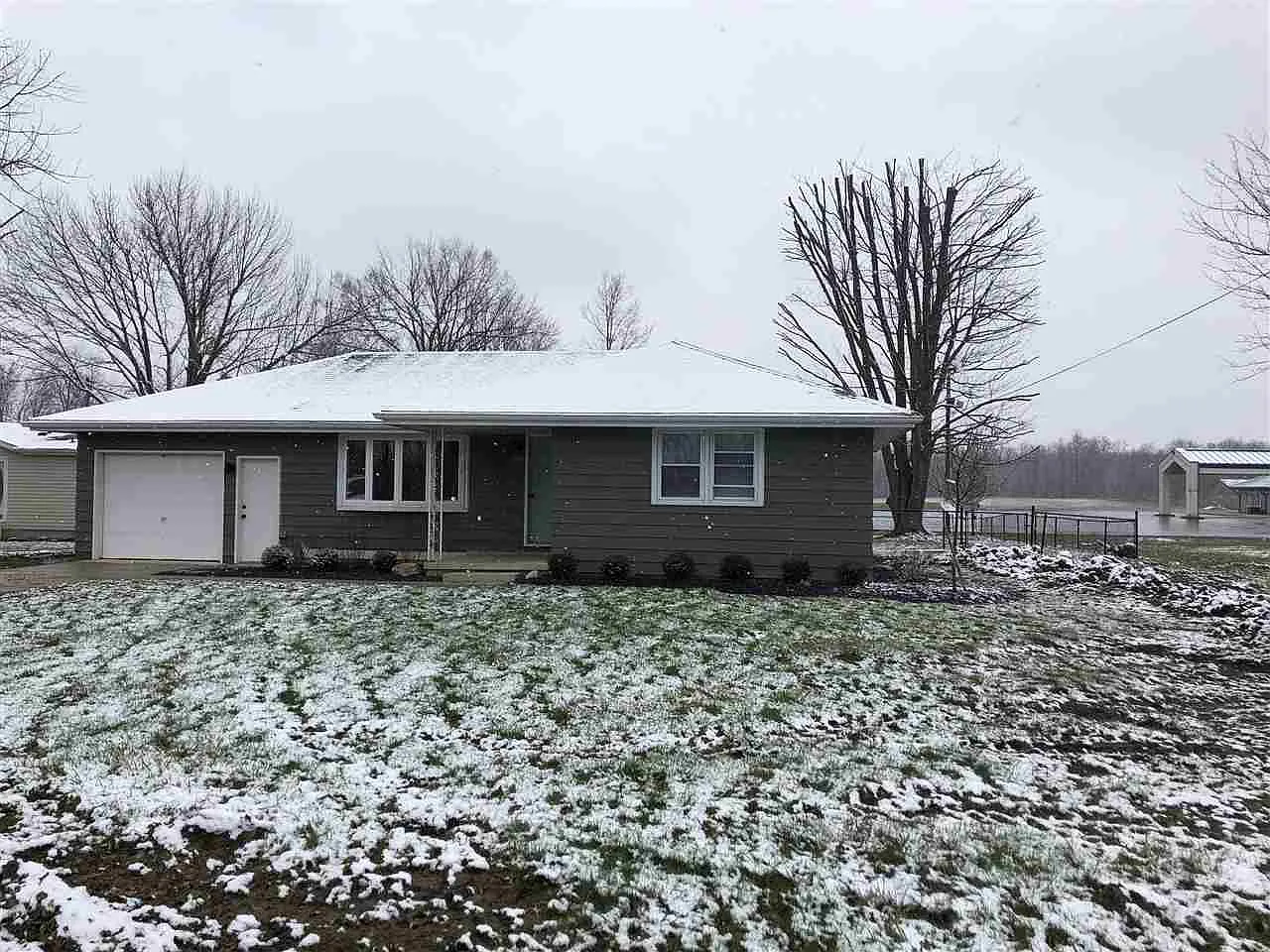 3006 E McGalliard Rd photo 1