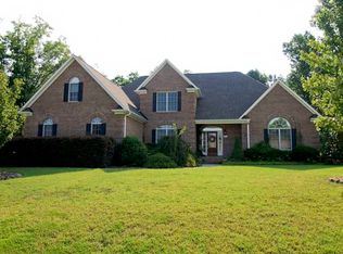 5814 Elkton Dr, Oak Ridge, NC 27310