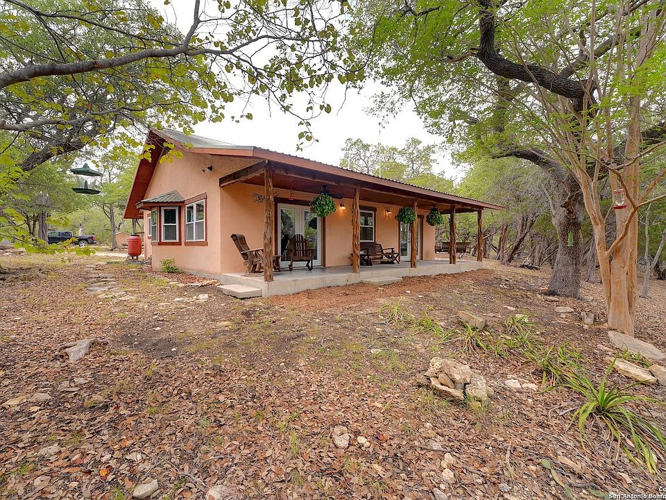 1st image of 1366 River Bend Dr