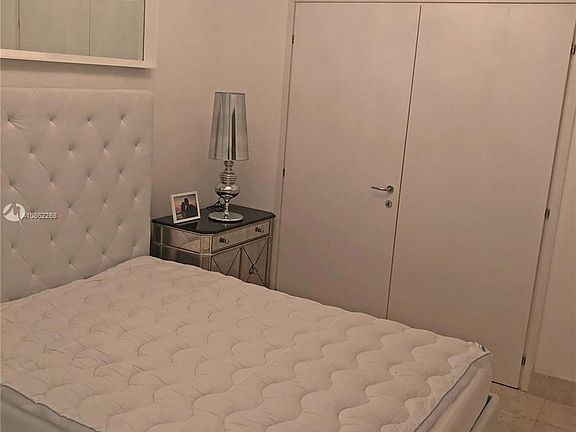 4th image of 50 S Pointe Dr APT 505