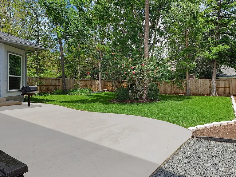 14 Graceful Elm Ct — Photo 30