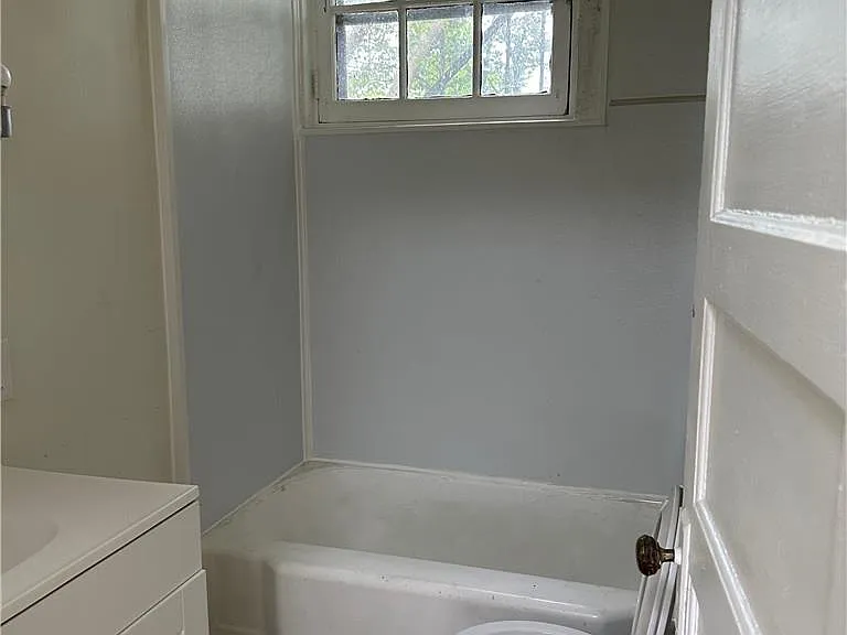 1722 W Market St #2B — Photo 6