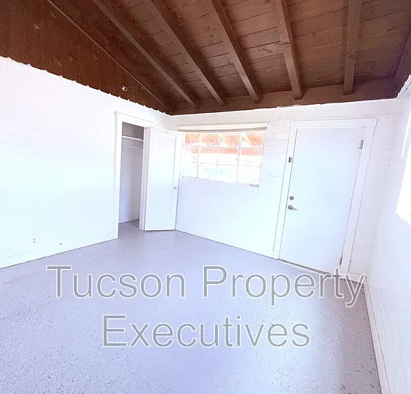 3218 E Benson Hwy #18 — Photo 3
