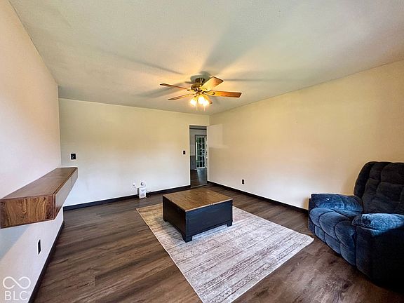 5th image of 209 N Gilbert St