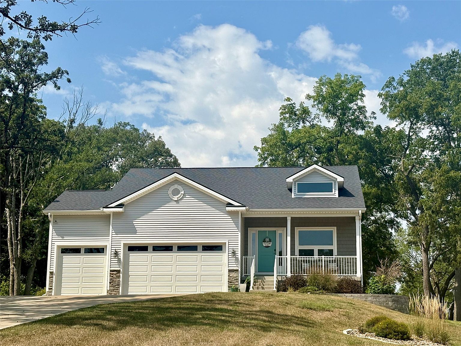 5126 Panorama Dr
