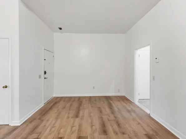 85 Parade St #1R, Providence, RI 02909