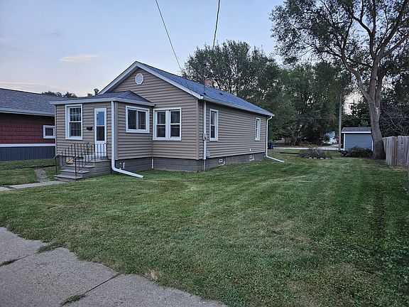 2nd image of 714 13th St