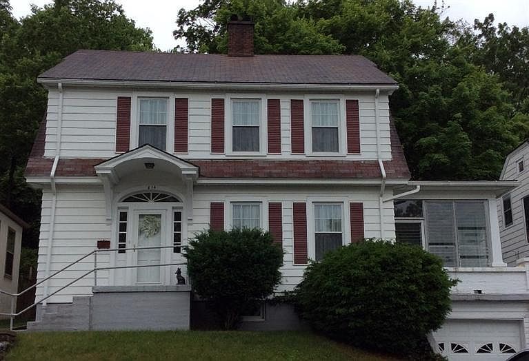 1st image of 814 Shelby St