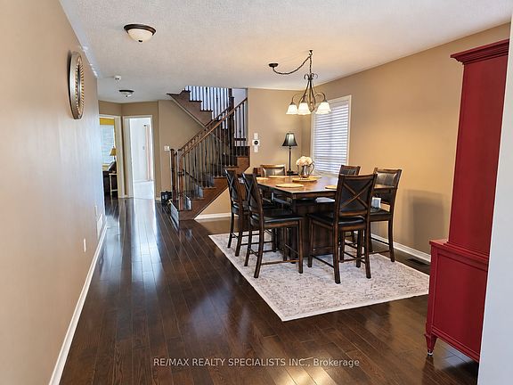 2nd image of 482 Grant Way