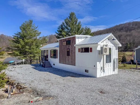 122 Mountain Breeze Rdg, Scaly Mountain, NC 28775
