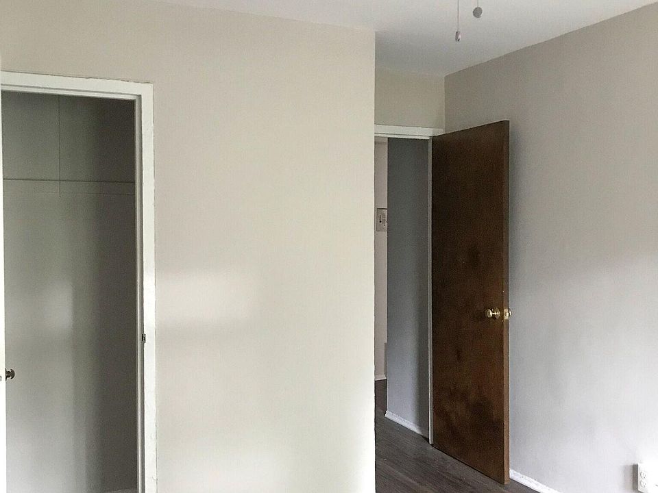 1st image of 5109 S Woodlawn Ave #212