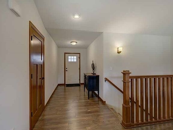 2nd image of 2565 Sussex Pl