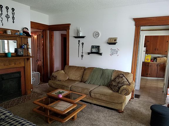 621 Seerley - Living Room - 2
