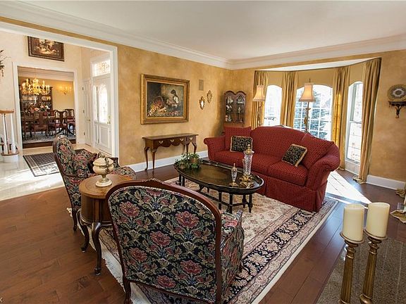 3rd image of 3110 Chatham Ct