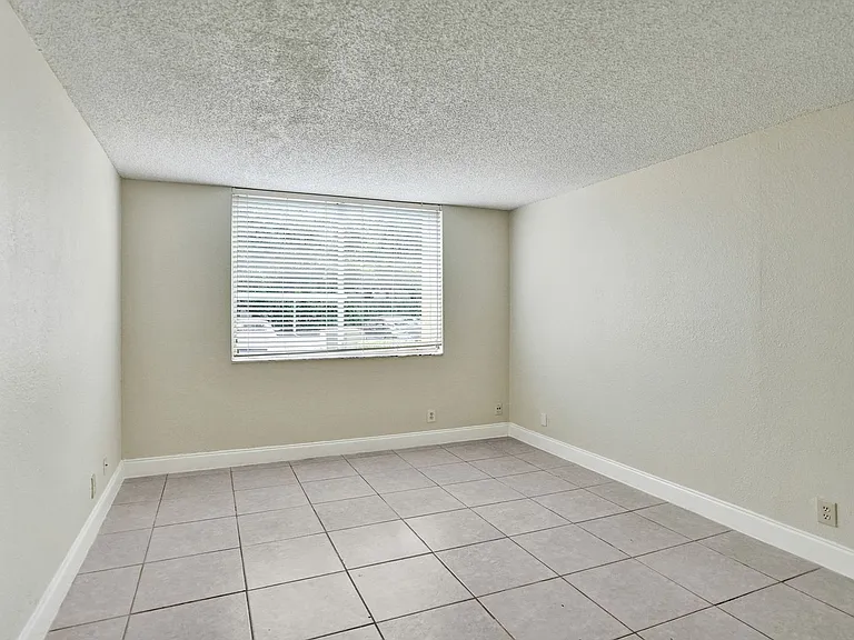 10773 Cleary Blvd #111 — Photo 23