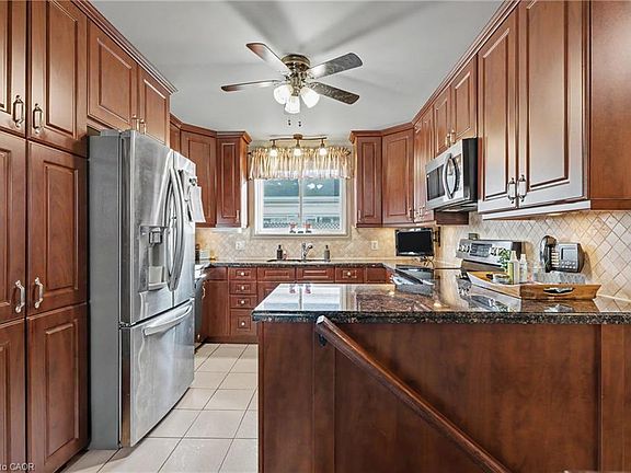 5th image of 306 Templemead Dr