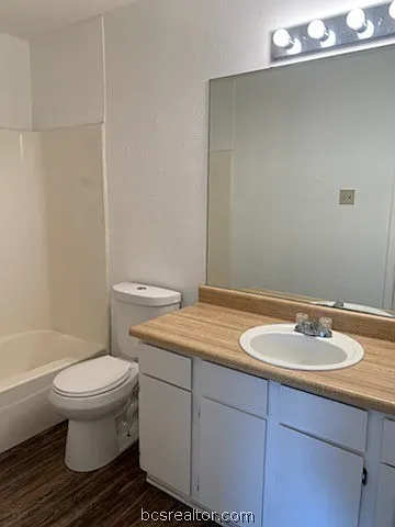 904 University Oaks #137 — Photo 12