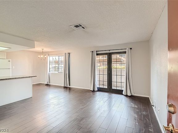 3rd image of 4111 Gannet Cir Unit 403
