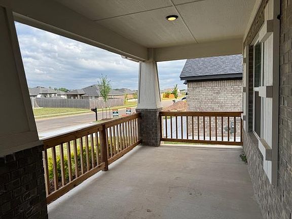 3rd image of 417 Nest Dr