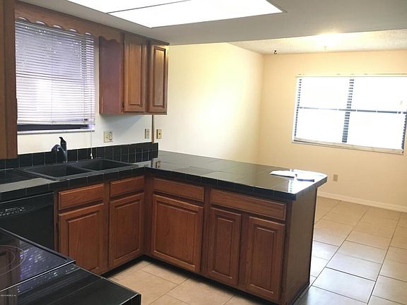 4th image of 8063 Village Gate Ct