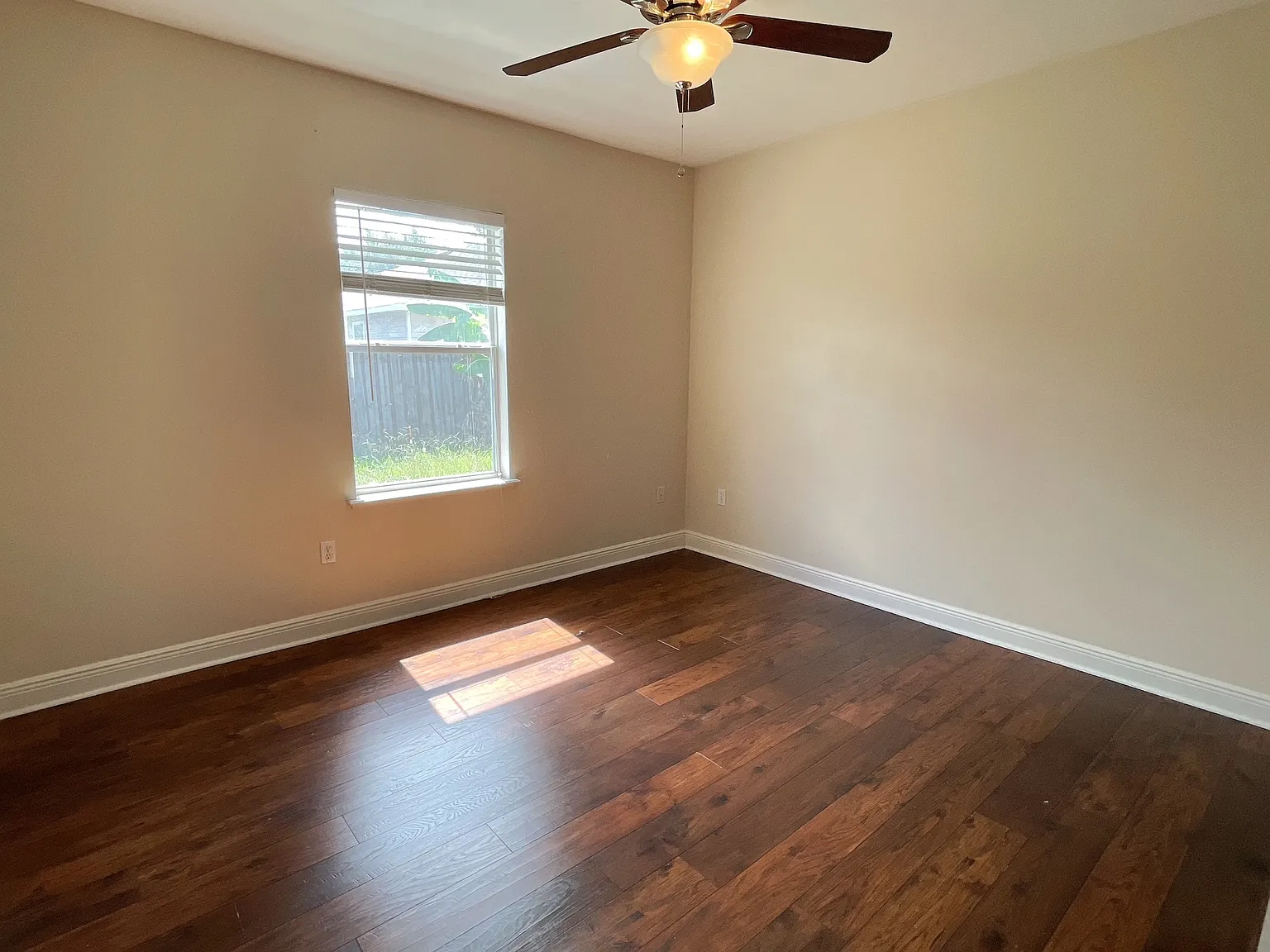 3 bed, 1684 sqft, $2,300 — Photo 4
