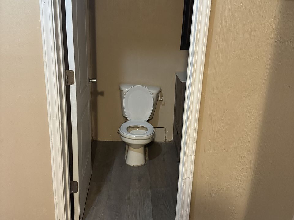 2nd image of 1155 Kentucky Ave E #3057-2