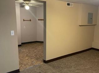 913 Laramie St #3-I, Manhattan, KS 66502