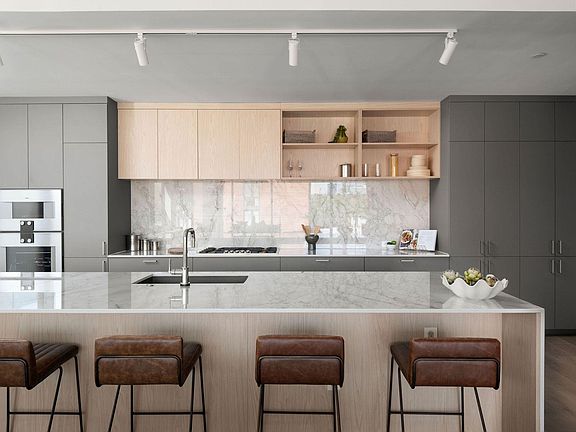 2nd image of 1006 Baylor St #201