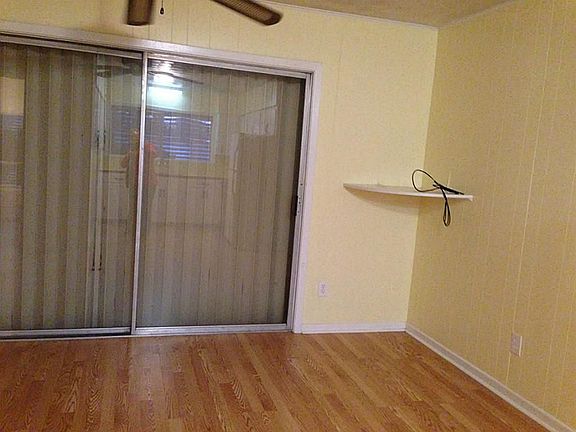 3rd image of 325 Mackeral St