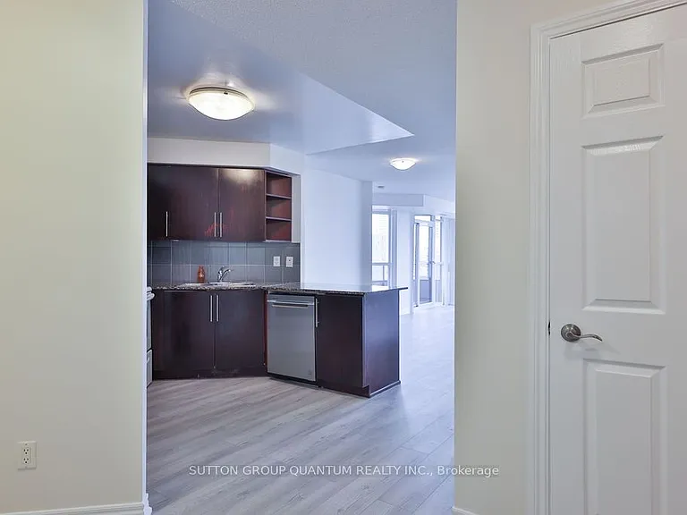 310 Burnhamthorpe Rd W #1602 — Photo 9