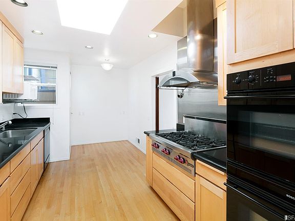 3rd image of 326 26th Ave