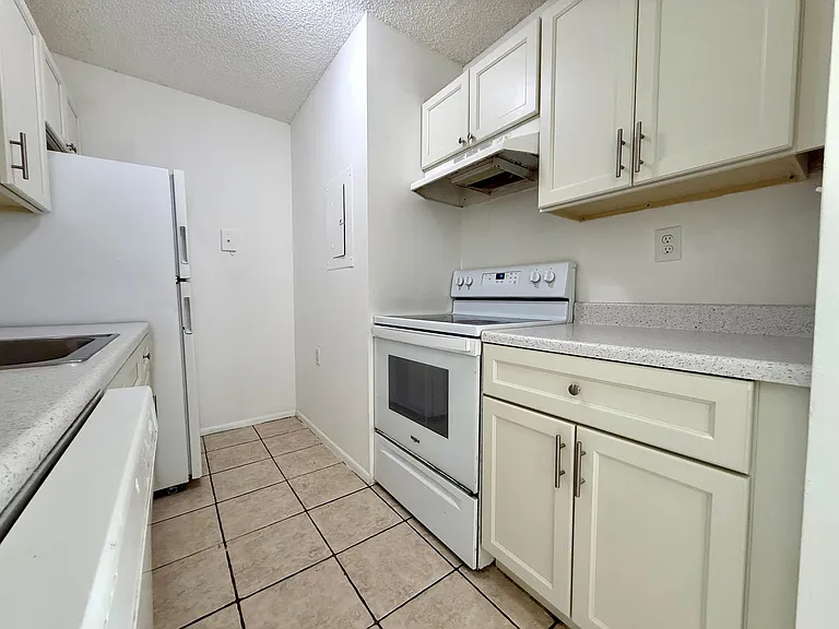 1239 N Benoist Farms Rd #110 — Photo 9