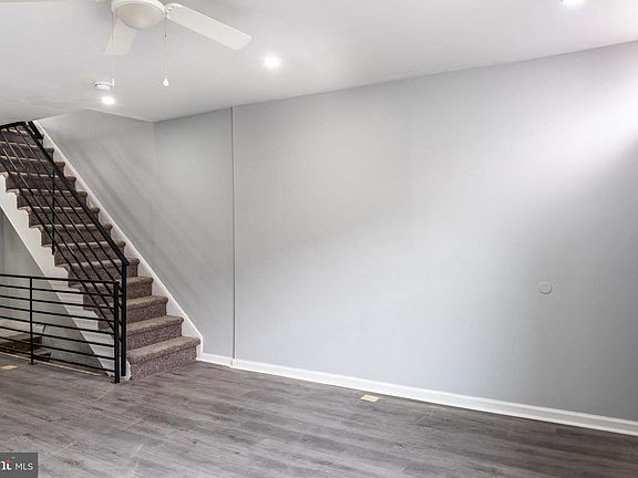 3rd image of 2323 Moore St