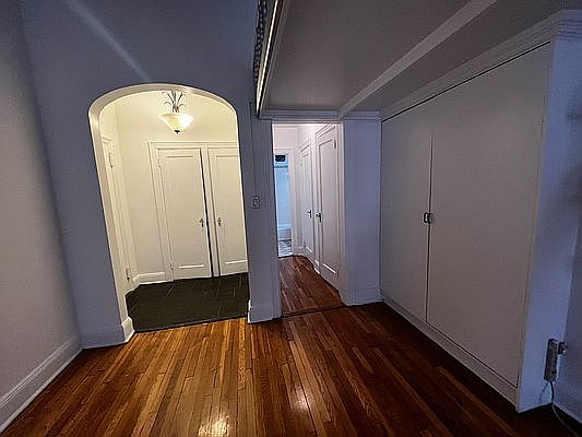 4th image of 103 W 69th St APT 4B