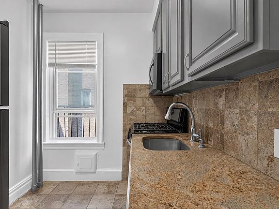 5th image of 55 Corbin Ave APT 36