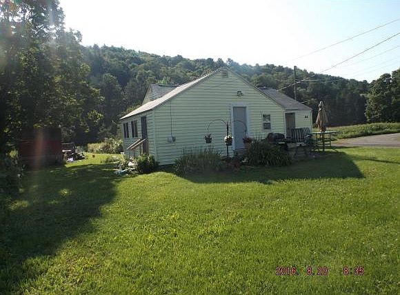 2nd image of 44 Mill St