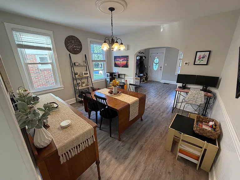 307 S Whiteoak St — Photo 6