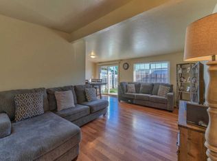 211 Navajo Dr, Salinas, CA 93906
