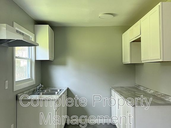 5th image of 2432 Ishkooda Rd SW