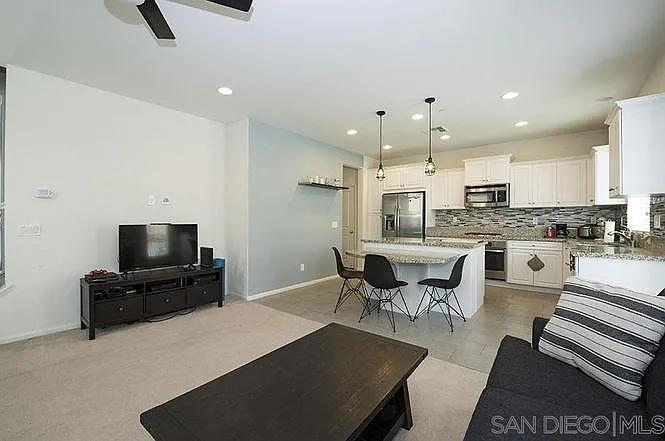 512 Moonlight Dr — Photo 19