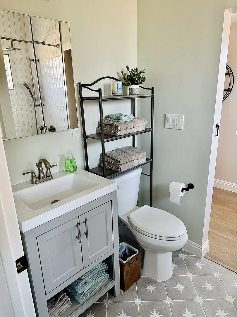 Cozy Tiny Farmhouse — Photo 2
