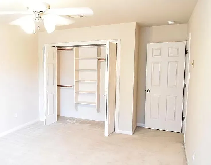 4 Hollywood Ct — Photo 19